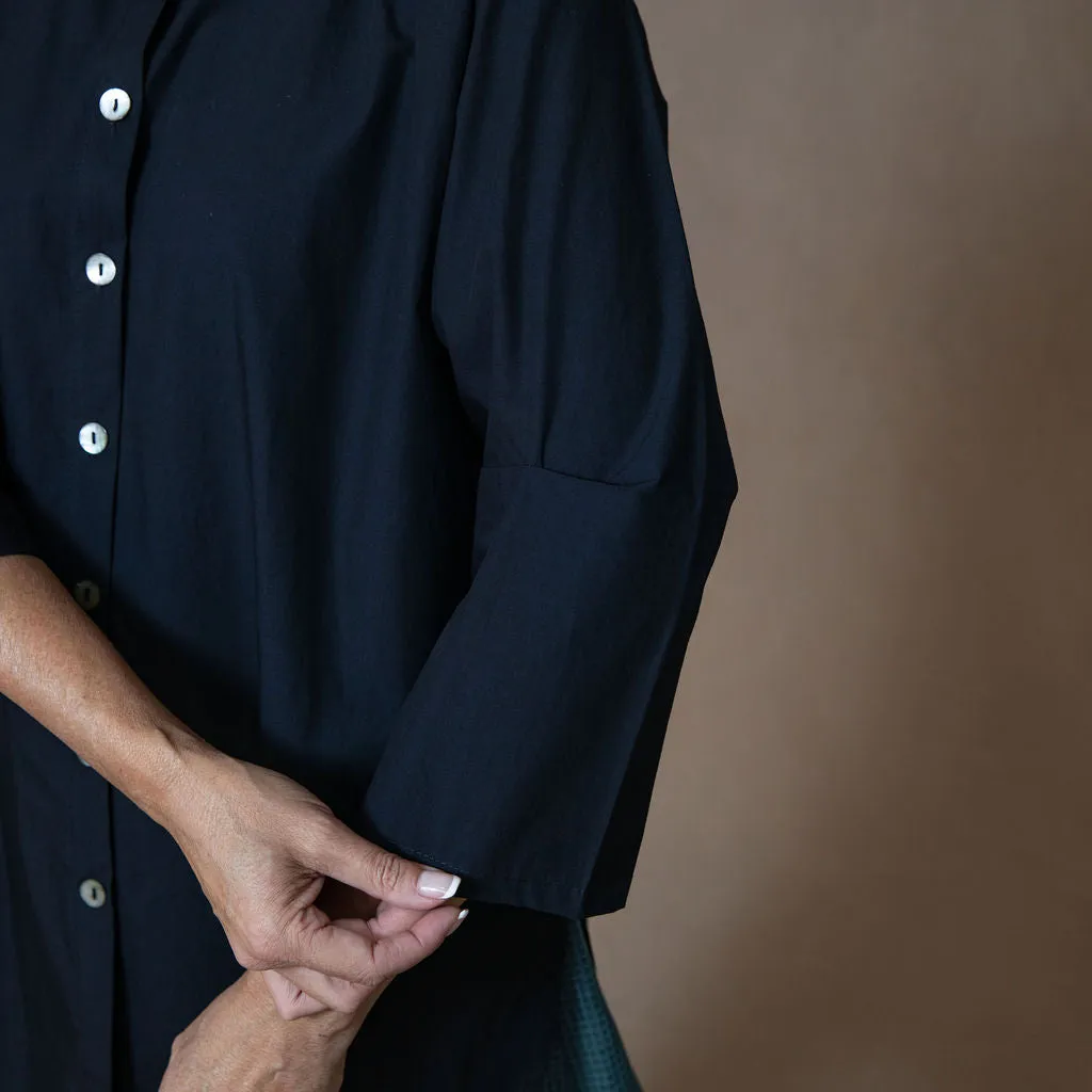 Monat Black Cotton Oversized Shirt