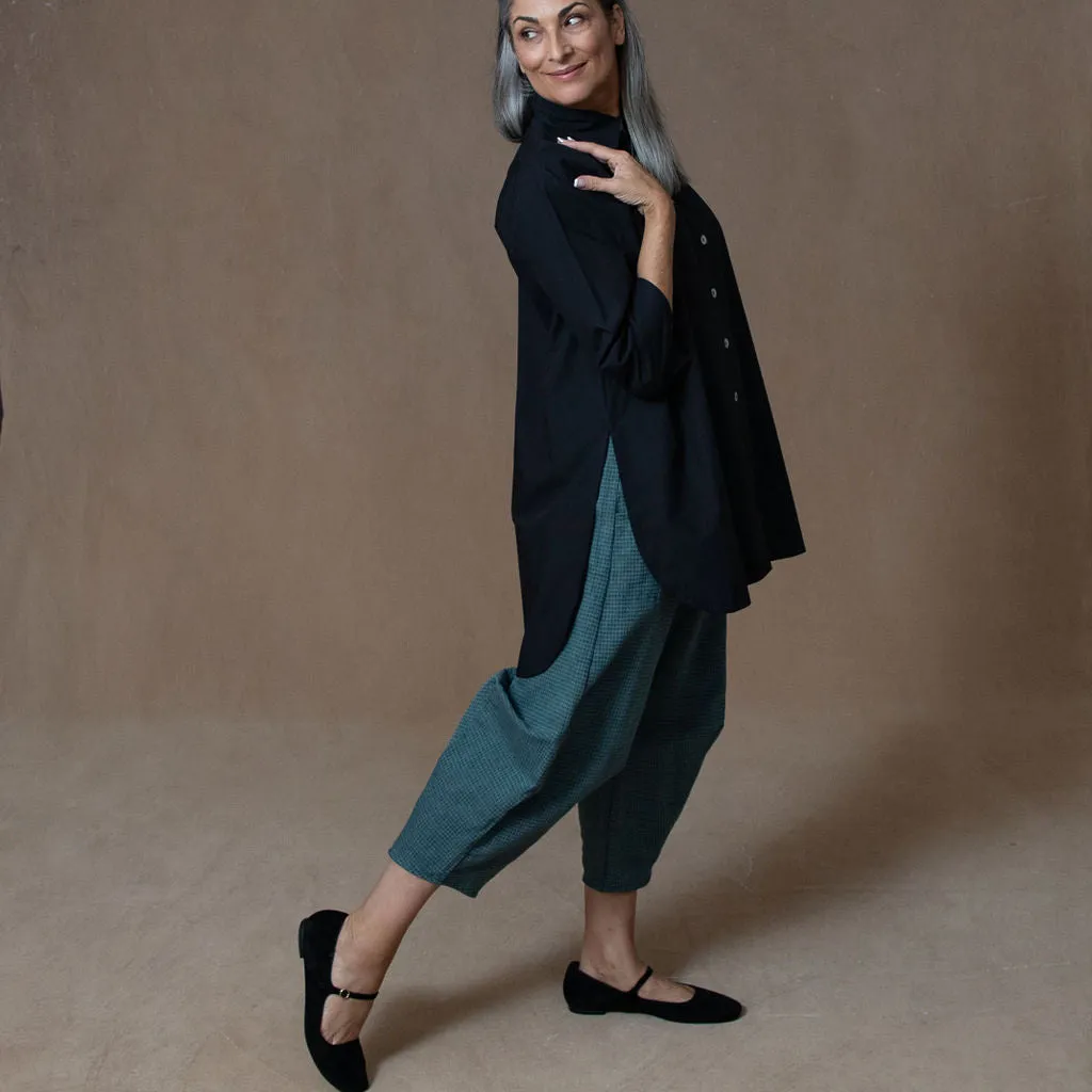 Monat Black Cotton Oversized Shirt