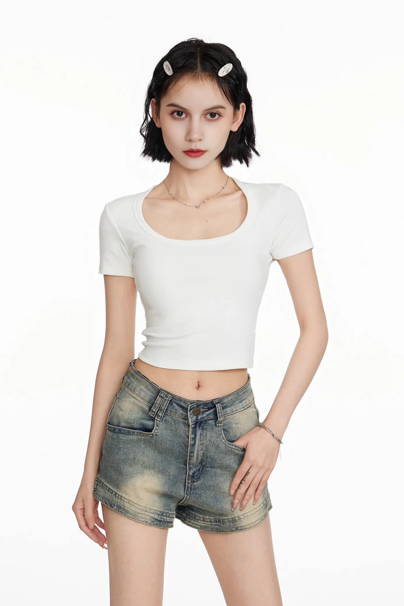 Slim Fit White Cropped T Shirt